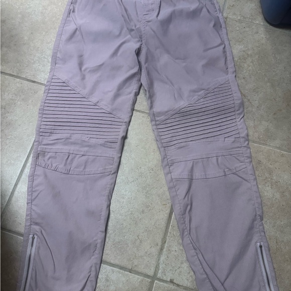 warm in style Pants - Women’s Light Pink capris